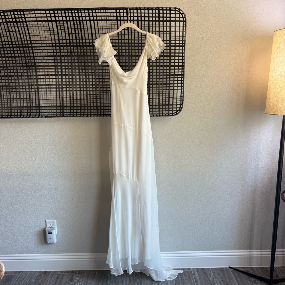 De La Vali Gaia maxi dress in Ivory Silk Chiffon - Picture 2 of 14